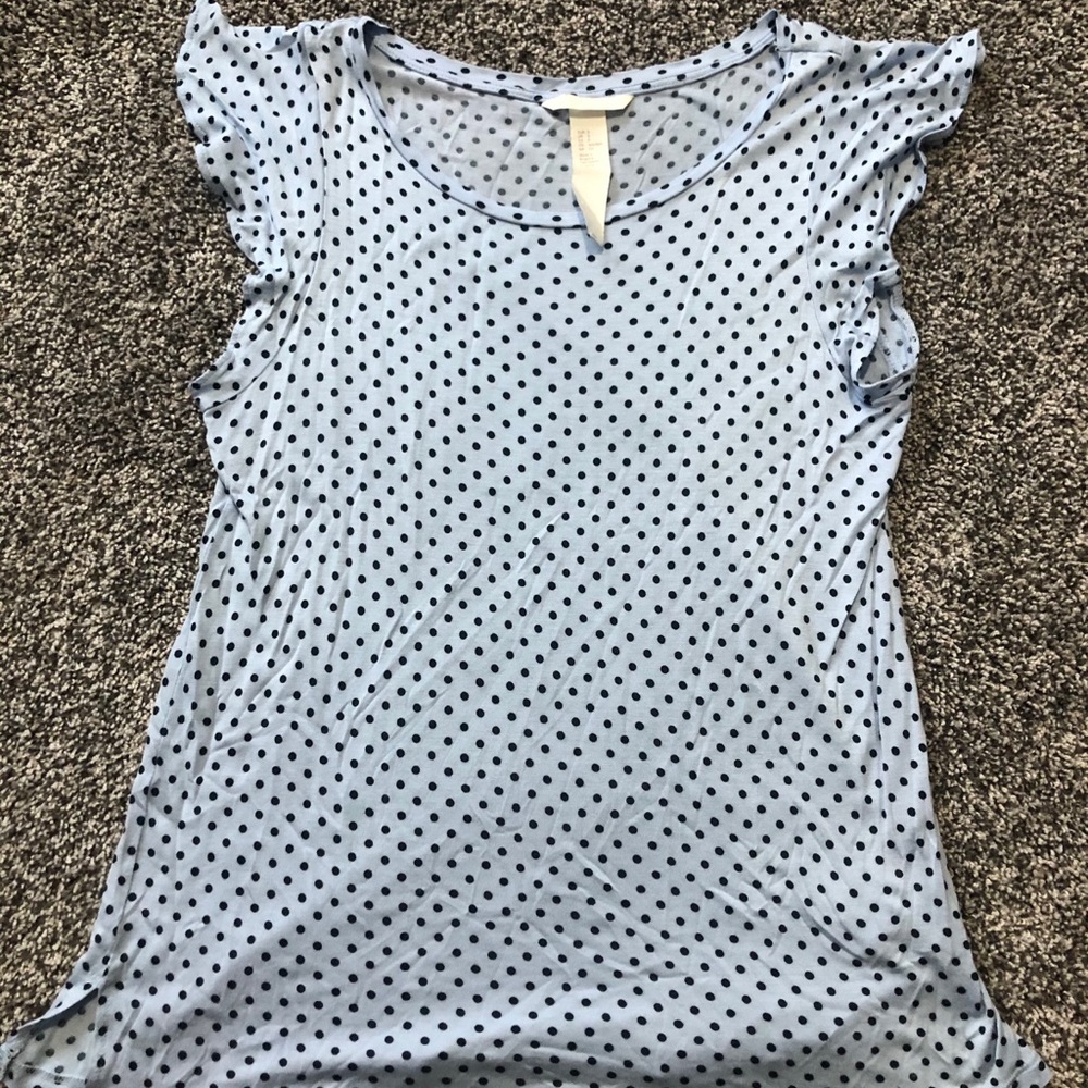 🟣 H&M flutter sleeve top